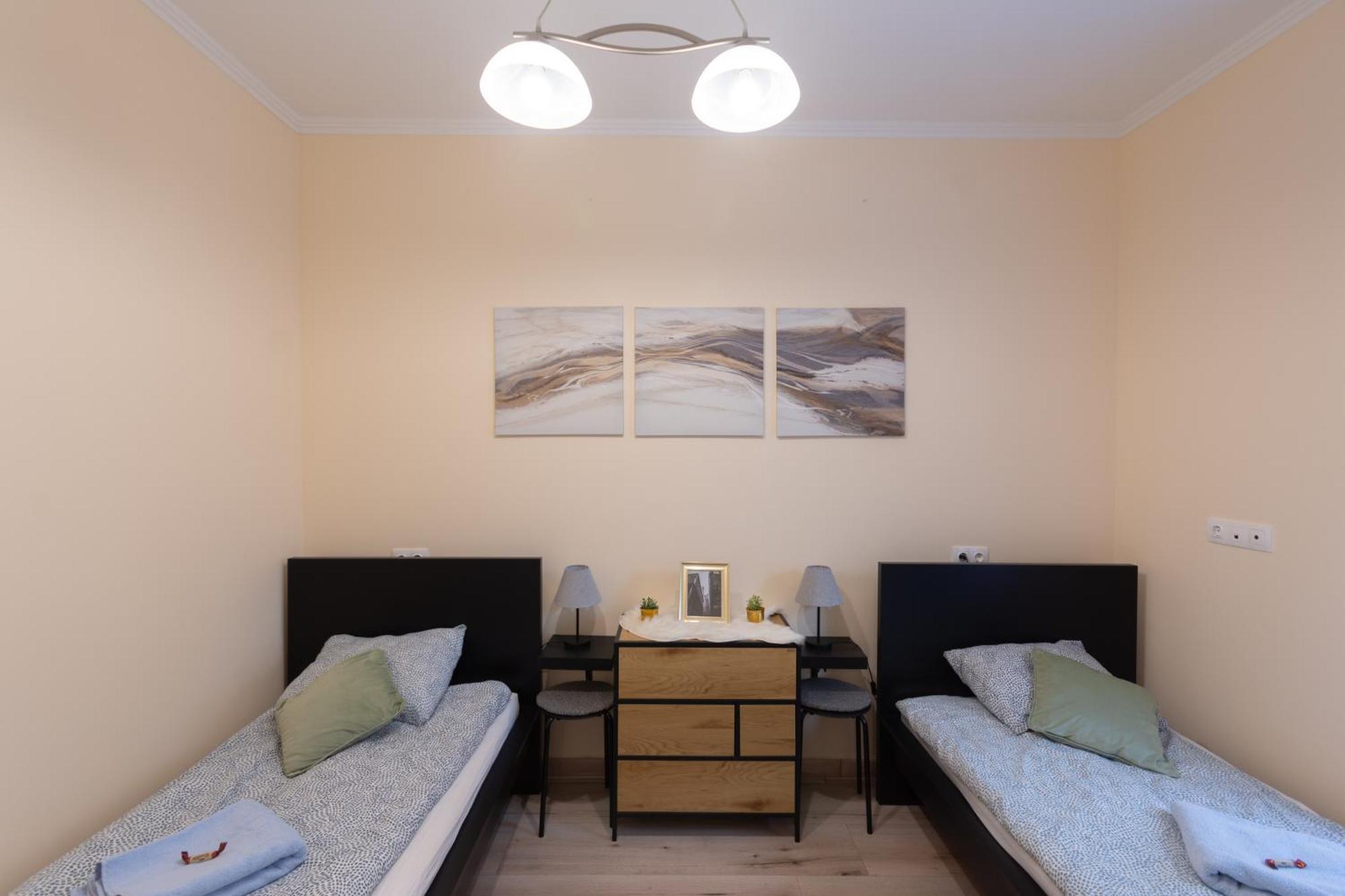 Quiet Rooms In The Bustling City Center Budapest Extérieur photo